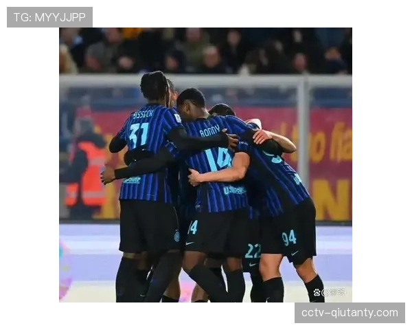 全场比赛结束：国际米兰2-0轻取莱切，恰尔汗奥卢、劳塔罗各入一球。